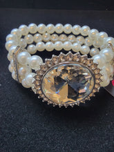 Load image into Gallery viewer, Speechless Sparkle Pearl Bracelet (silver)
