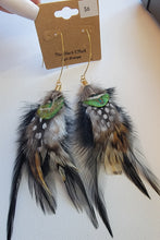 Load image into Gallery viewer, Feather Earrings
