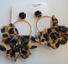 Load image into Gallery viewer, Leopard Flower Fluffy Hoops
