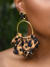 Load image into Gallery viewer, Leopard Flower Fluffy Hoops
