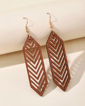 Load image into Gallery viewer, Wood Narrow Lattice earrings
