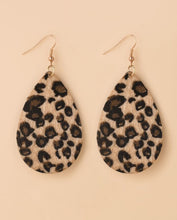 Load image into Gallery viewer, Leopard print Pendent Necklace
