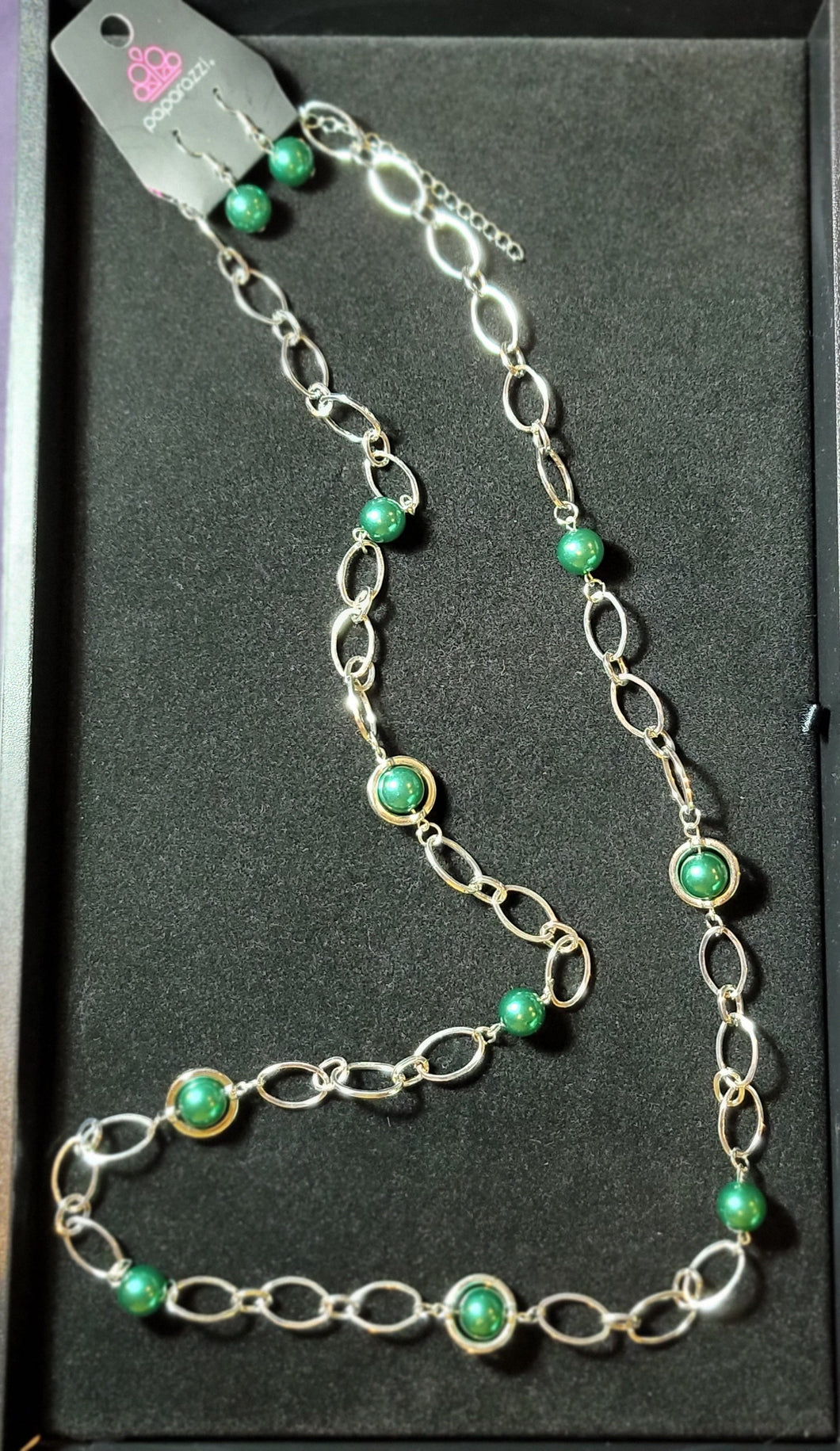 PAPARAZZI Silver Green Mystic Necklace