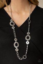 Load image into Gallery viewer, PAPARAZZI Mechanically Metro - Silver NECKLACES
