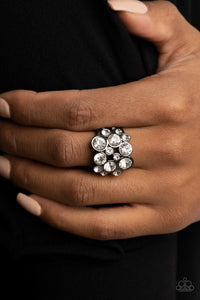 PAPARAZZI Bubbling Bravado - Black rings