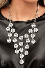 Load image into Gallery viewer, PAPARAZZI Spotlight Stunner NECKLACE
