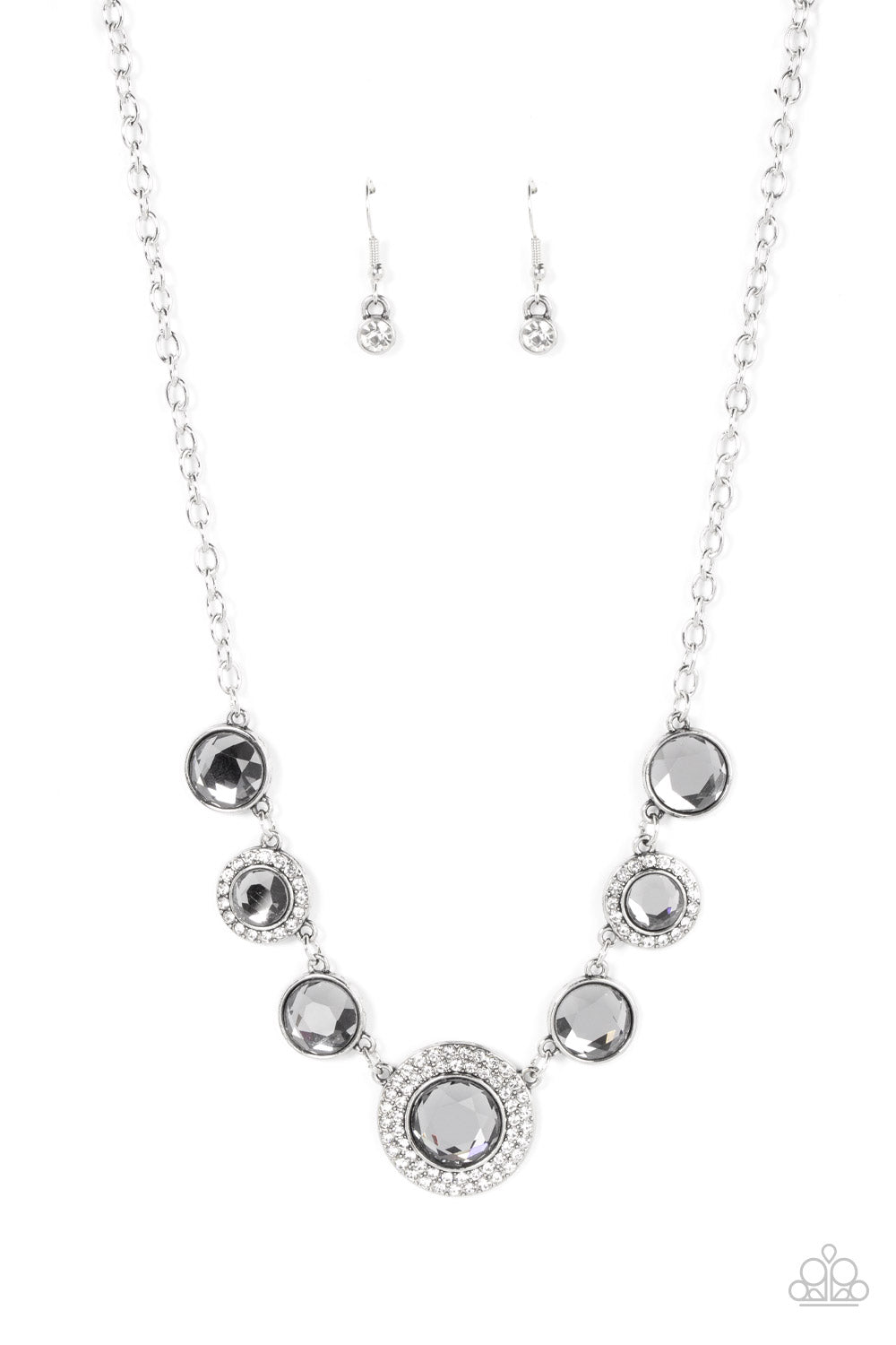 PAPARAZZI Extravagant Extravaganza - Silver Necklace