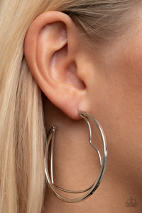 PAPARAZZI Love Goes Around - Silver Earrings