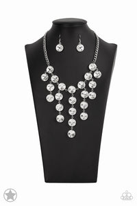 PAPARAZZI Spotlight Stunner NECKLACE