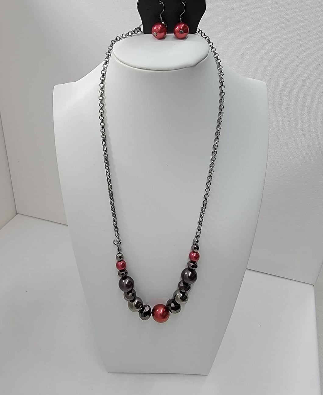 PAPARAZZI BUCKEYE NECKLACE