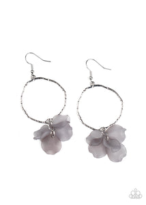 PAPARAZZI  Petals On The Floor - Silver EARRINGS